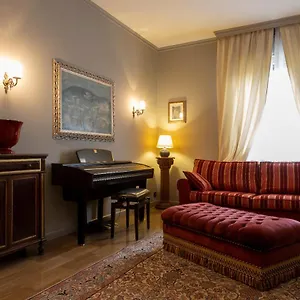 seven-suites-pieve.hotelinveneto.com/